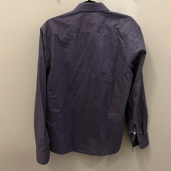 UNTUCKit Casual Button Down Shirt Long Sleeves Size Large Navy Blue & Red Print - Picture 6 of 8